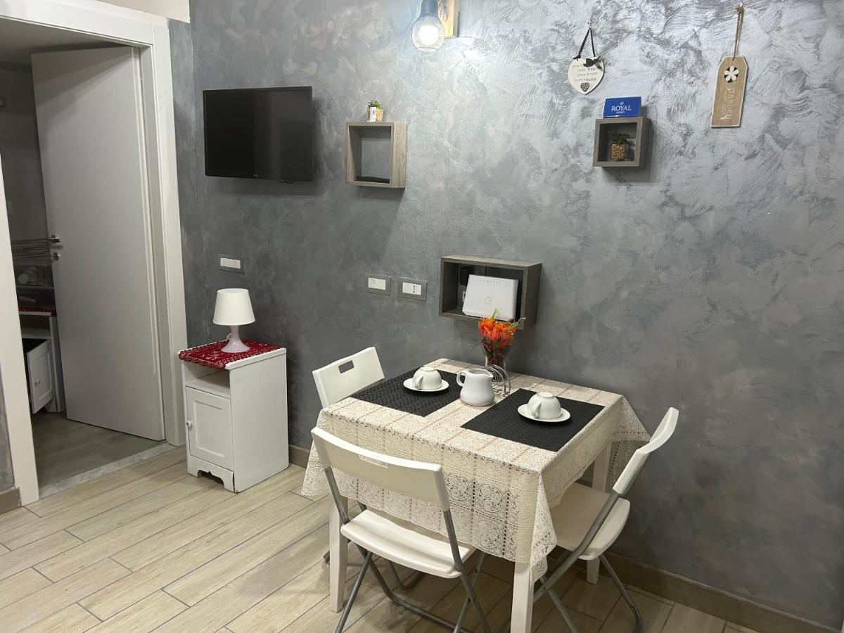 Vico21 Guest House Neapel Exterior foto